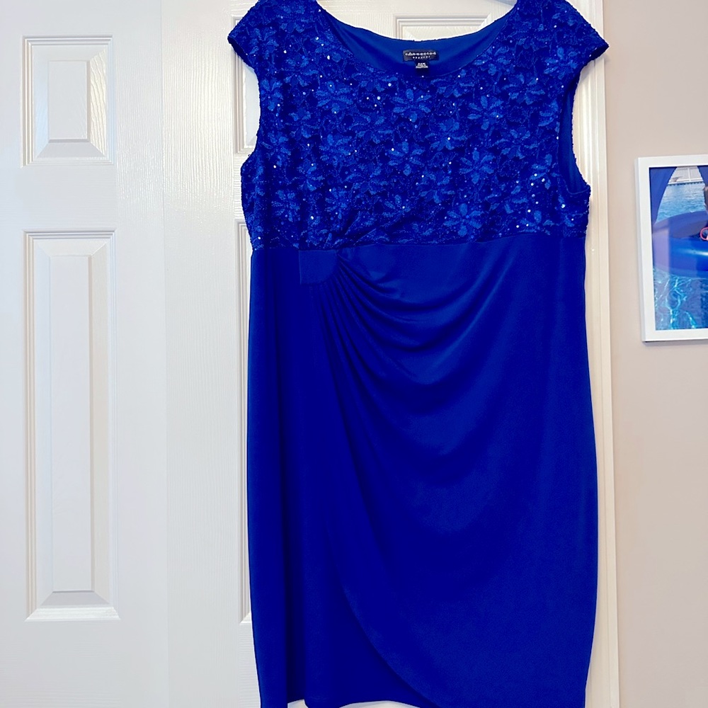 24w Plus size blue formal dress